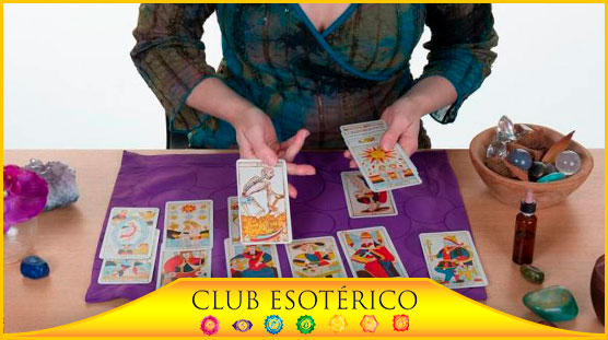 como elegir a las mejores tarotistas profesionales - club esoterico